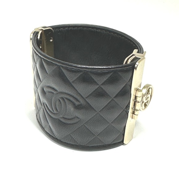 Chanel CC Mark B17P accessories Bangle Black GoldHardware - Picture 1 of 10